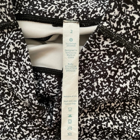 Lululemon In Movement Tight *Everlux in Diffuse Starlight Black Size 2 - Picture 14 of 14